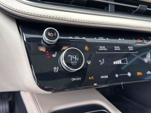 Used 2025 INFINITI QX60 Luxe w/ Cargo Package image 23