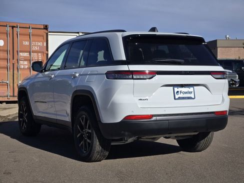 New 2026 Jeep Grand Cherokee Altitude AWD/4WD image 4