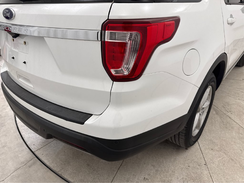 Used 2018 Ford Explorer XLT FWD image 22