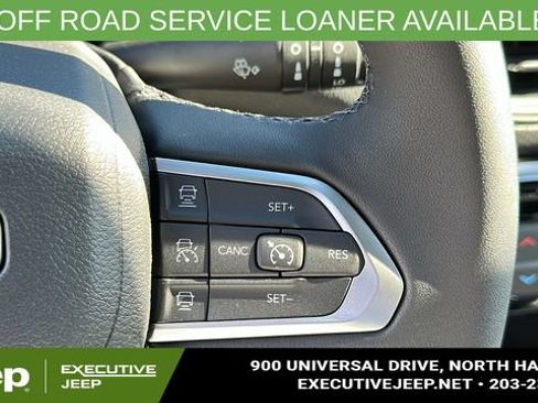 Used 2025 Jeep Compass Limited w/ Sun & Sound Group AWD/4WD image 13