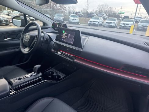 Used 2023 Toyota Prius Prime Premium image 15
