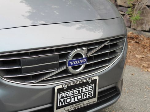 Used 2017 Volvo S60 T5 Inscription Platinum AWD/4WD image 37