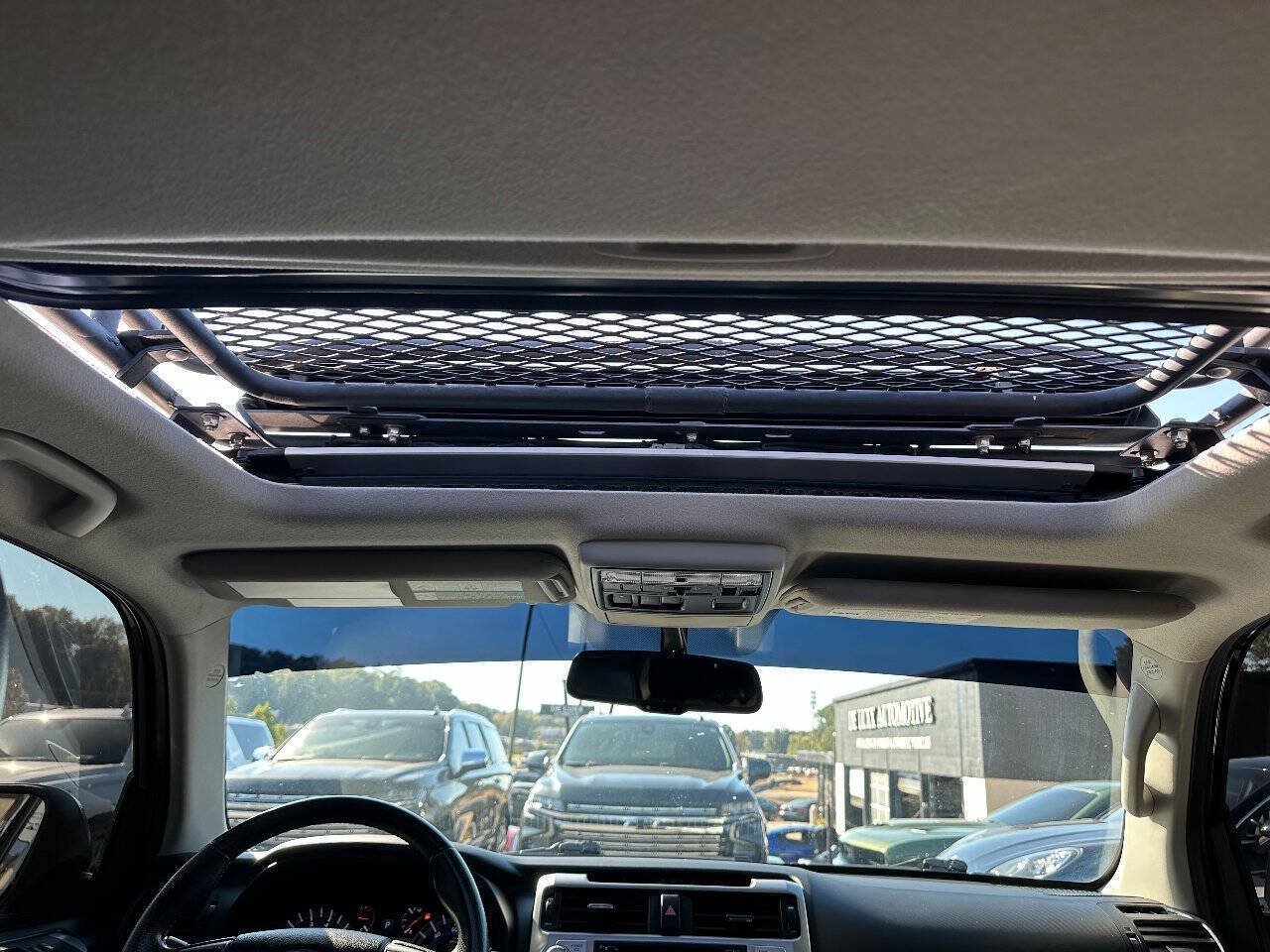 Used 2016 Toyota 4Runner 4WD image 17