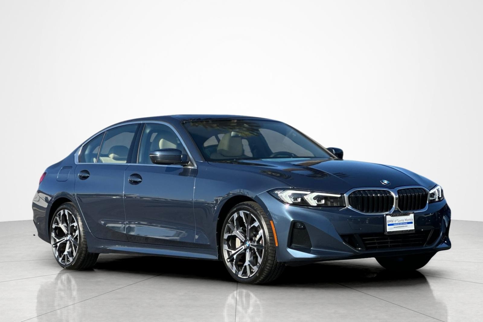 Used 2026 BMW 330i Sedan w/ Convenience Package RWD image 7