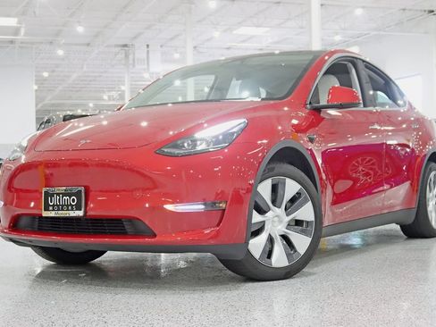 Used 2023 Tesla Model Y Long Range AWD/4WD image 7