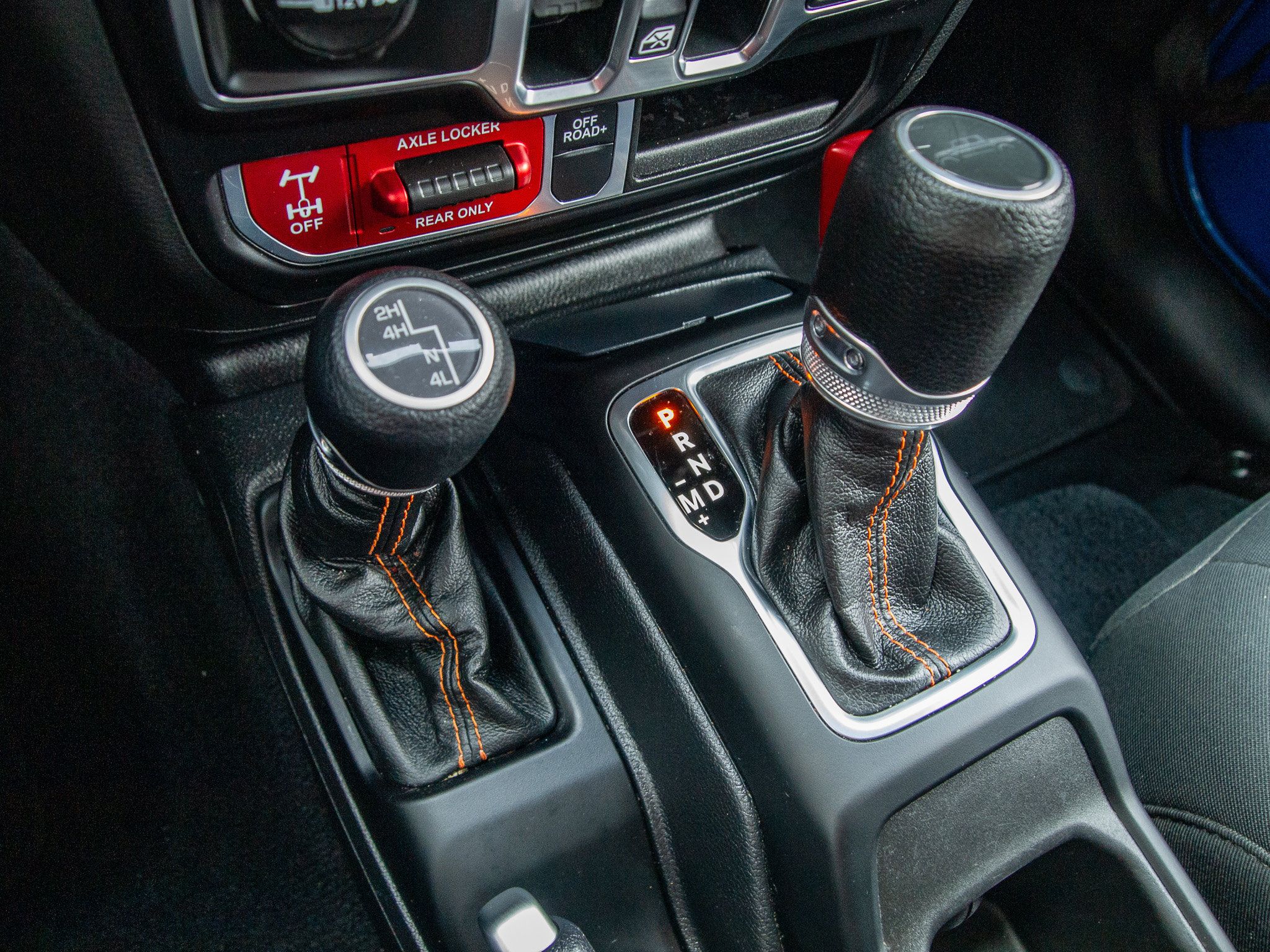 Used 2023 Jeep Gladiator Mojave AWD/4WD image 18