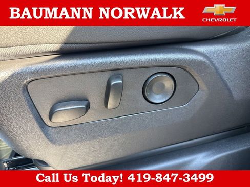 Used 2025 Chevrolet Silverado 2500 ZR2 w/ Technology Package AWD/4WD image 16