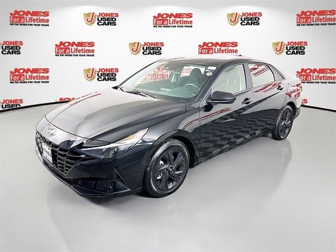 Certified 2023 Hyundai Elantra Blue image 13