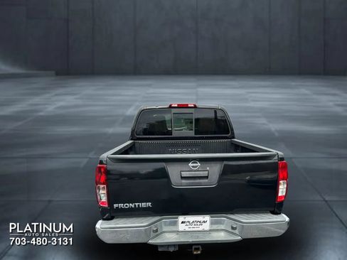 Used 2019 Nissan Frontier SV image 7