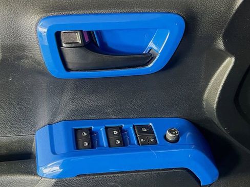 Used 2016 Toyota Tacoma SR5 RWD image 12