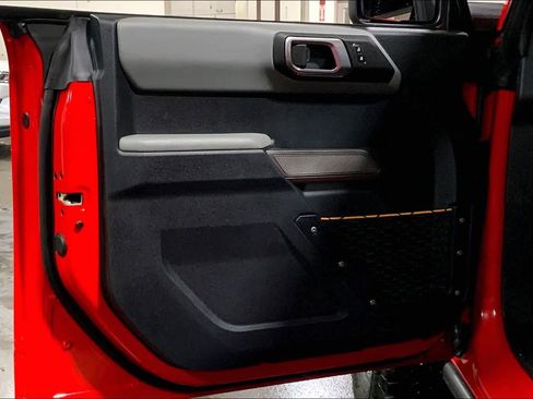 Used 2023 Ford Bronco Badlands image 21