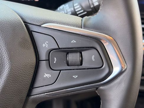 Used 2025 Chevrolet Trax ACTIV w/ Sunroof Package FWD image 27