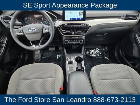 Certified 2022 Ford Escape SE w/ SE Sport Appearance Package image 15