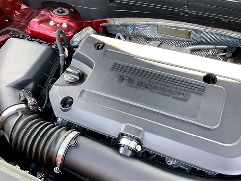 Used 2023 Buick Envision Essence image 32