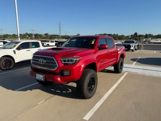 Used 2017 Toyota Tacoma SR5 w/ Tow Package RWD video 2