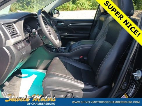 Used 2018 Toyota Highlander Limited Platinum image 14