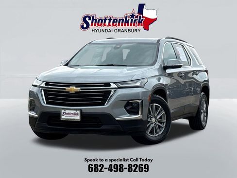 Used 2023 Chevrolet Traverse LT AWD/4WD image 1