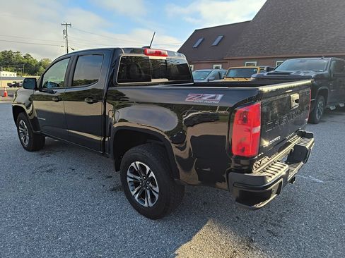 Used 2021 Chevrolet Colorado Z71 AWD/4WD image 3