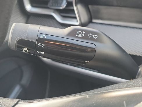 Certified 2025 Kia Sportage LX FWD image 11