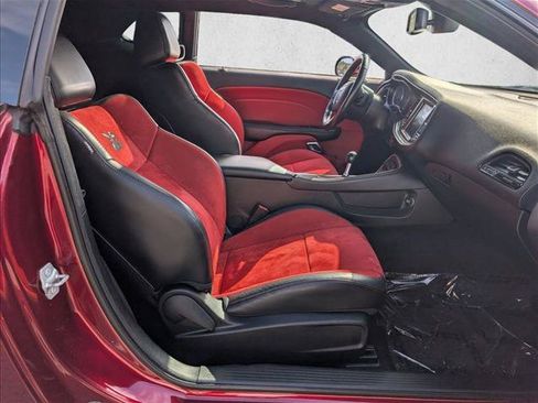 Used 2018 Dodge Challenger R/T Scat Pack RWD image 15