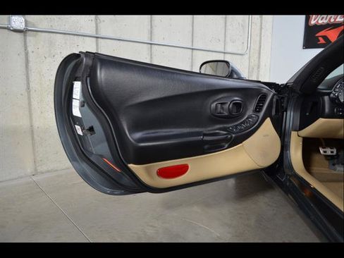 Used 2003 Chevrolet Corvette Convertible w/ Preferred Equipment Group1 image 11