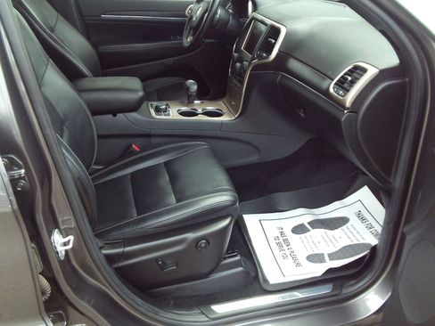 Used 2014 Jeep Grand Cherokee Limited AWD/4WD image 27