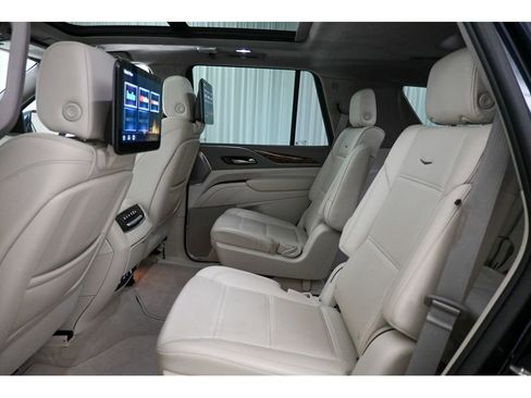 Used 2023 Cadillac Escalade Premium Luxury Platinum image 21