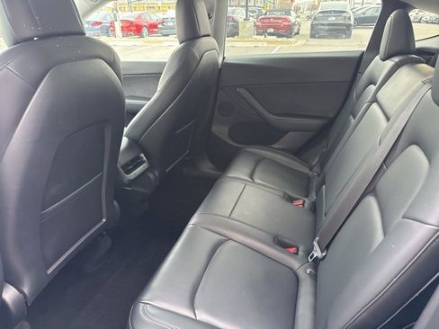 Used 2021 Tesla Model Y Long Range image 15