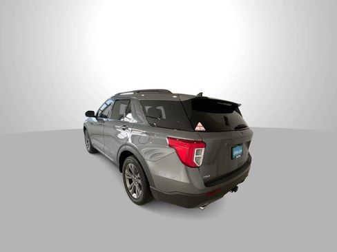 Used 2021 Ford Explorer XLT w/ Equipment Group 202A AWD/4WD image 6