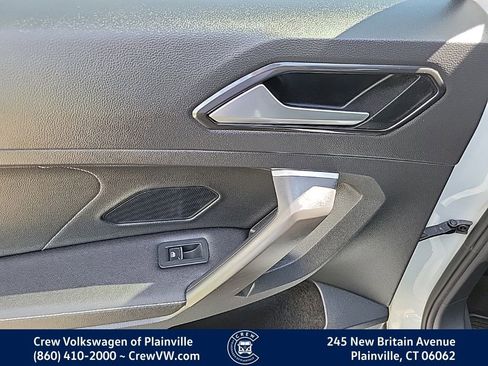 Certified 2023 Volkswagen Tiguan SE w/ Panoramic Sunroof Package image 48