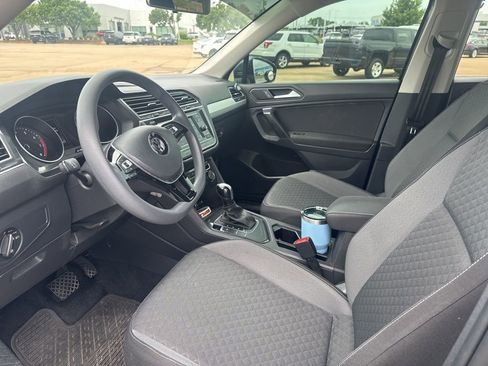 Used 2021 Volkswagen Tiguan S FWD image 7