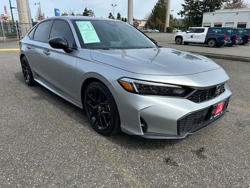 Used 2025 Honda Civic Sport image 3