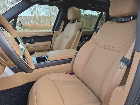 New 2026 Land Rover Range Rover Long Wheelbase SE image 15