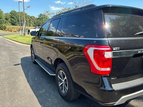 Used 2018 Ford Expedition XLT w/ Equipment Group 202A RWD image 8