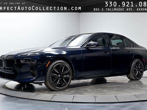 Used 2023 BMW 760i xDrive w/ Luxury Rear Seating Package AWD/4WD image 1