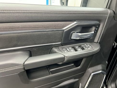 Used 2025 RAM 3500 Laramie AWD/4WD image 20