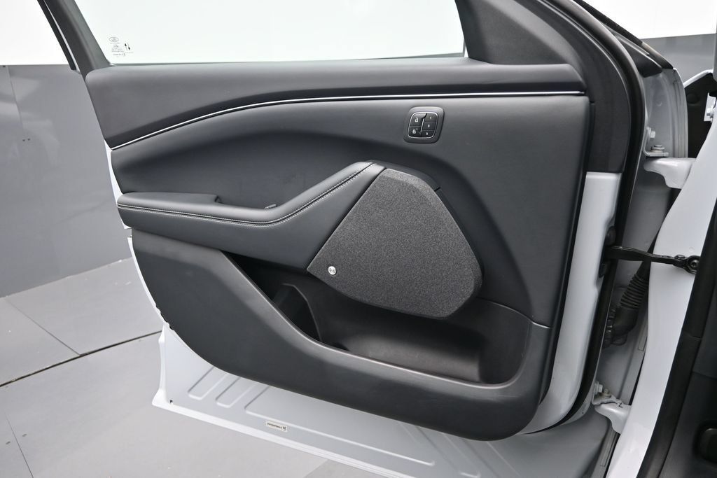 Certified 2023 Ford Mustang Mach-E Premium AWD/4WD image 7