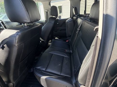 Used 2018 GMC Sierra 1500 SLE w/ SLE Value Package AWD/4WD image 17