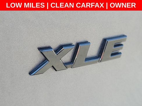 Used 2021 Toyota RAV4 XLE w/ Carpet Mat Package (TMS) FWD image 10