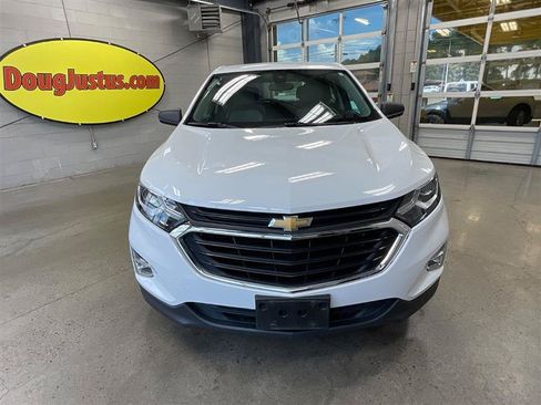 Used 2021 Chevrolet Equinox LS w/ LPO, Cargo Package FWD image 8