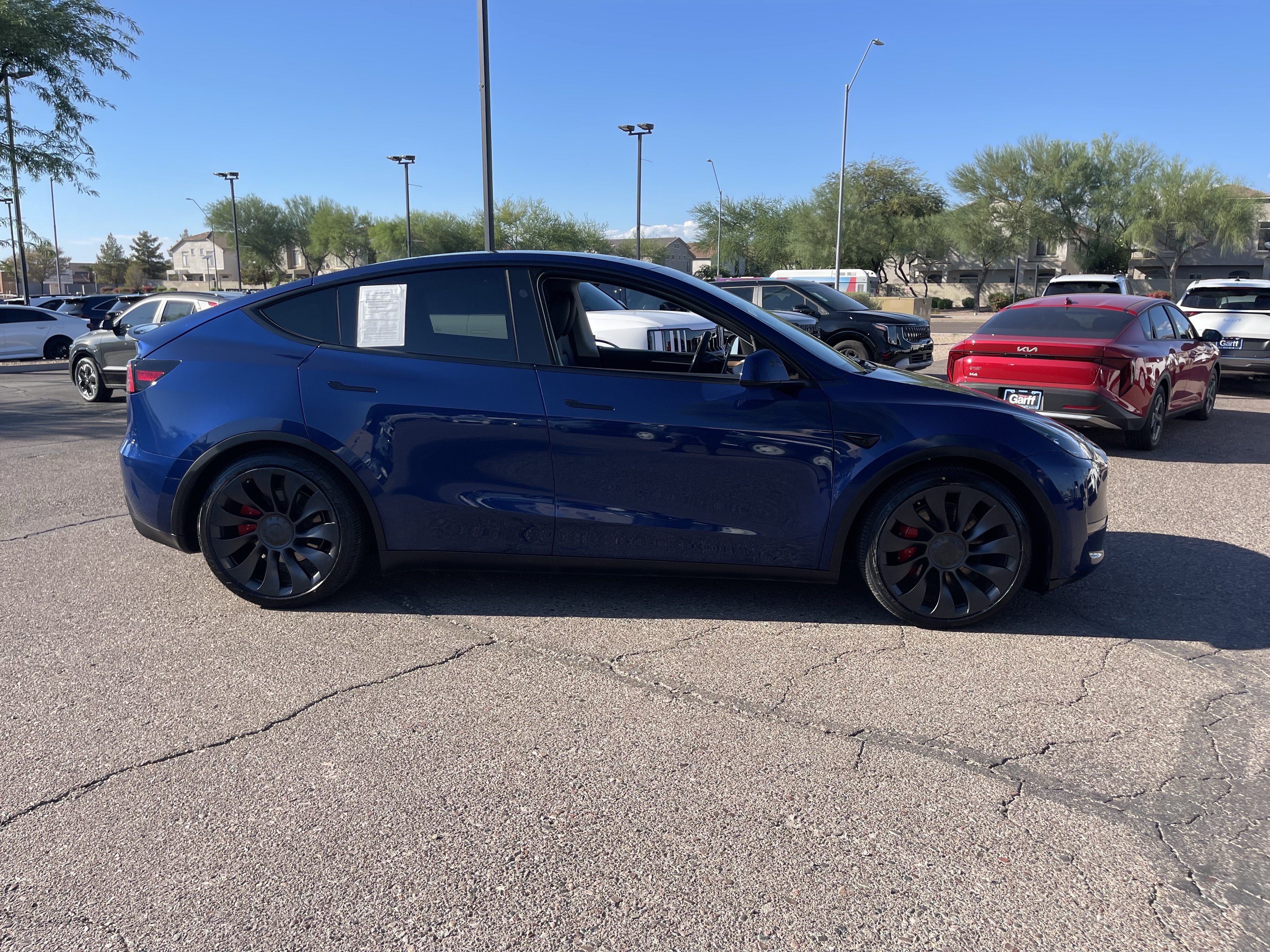 Used 2023 Tesla Model Y Performance AWD/4WD image 2