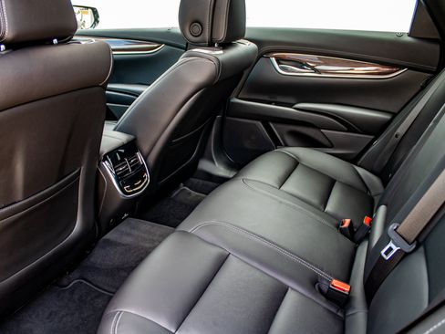 Used 2014 Cadillac XTS Premium AWD/4WD image 25