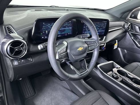 Used 2026 Chevrolet Equinox LT FWD image 10