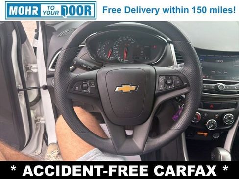 Used 2022 Chevrolet Trax LT FWD image 18