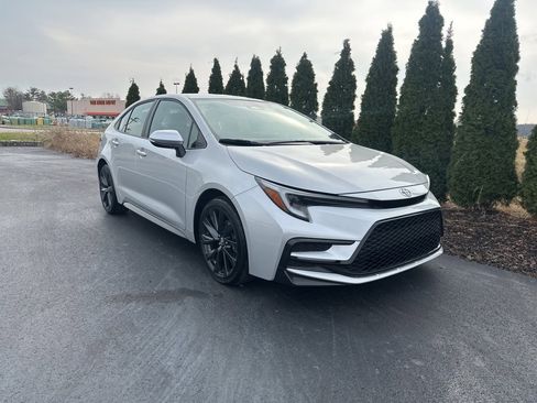Certified 2024 Toyota Corolla SE image 2