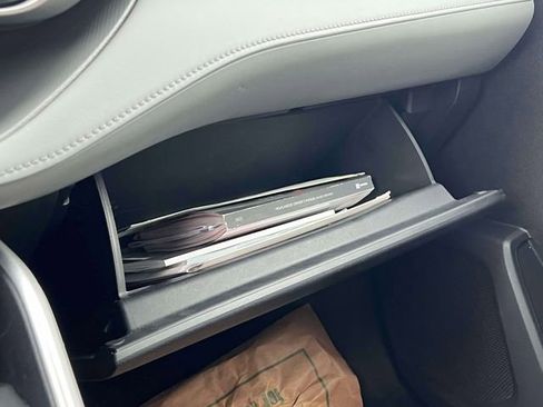 Certified 2023 Toyota Highlander LE image 32