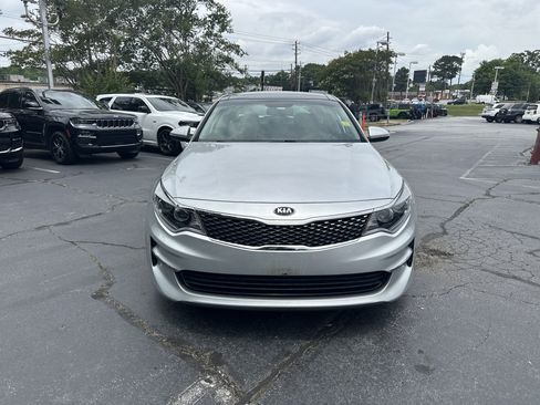 Used 2016 Kia Optima EX w/ Option Group 040 FWD image 4
