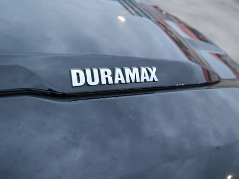 Used 2024 Chevrolet Silverado 1500 LT Trail Boss w/ Convenience Package II image 11