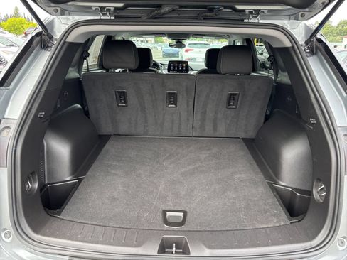 Used 2025 Chevrolet Blazer LT FWD image 31