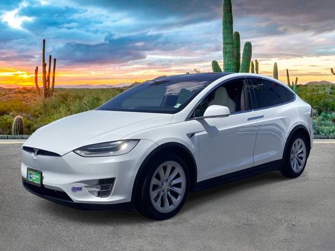 Used 2018 Tesla Model X 100D AWD/4WD image 7